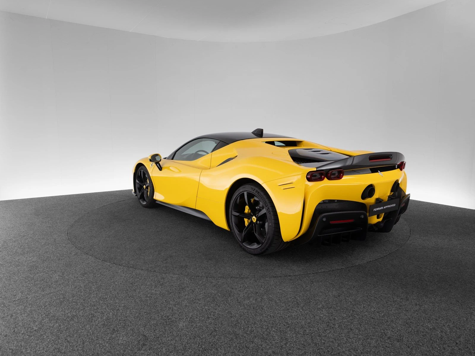 Ferrari SF90 Stradale, 7/10