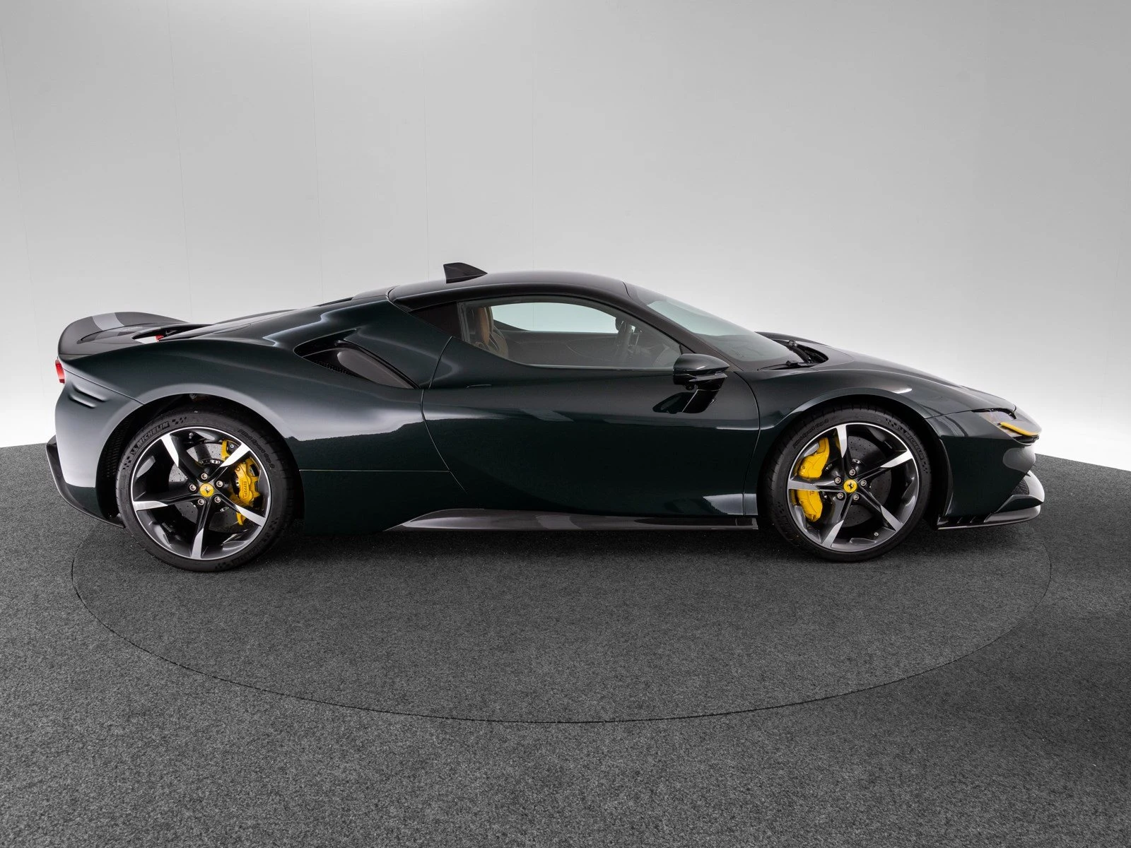 Ferrari SF90 Stradale Assetto Fiorano, 7/10