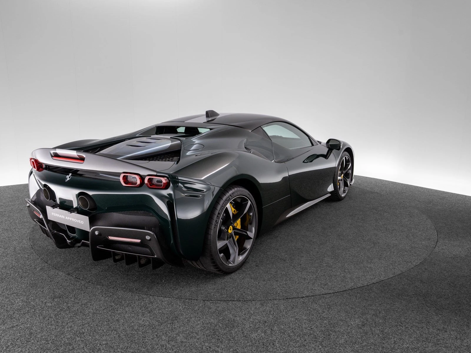 Ferrari SF90 Stradale Assetto Fiorano, 8/10