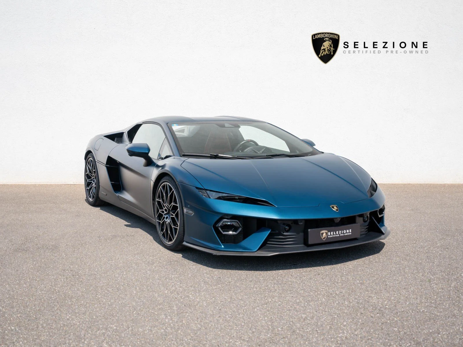 Lamborghini Temerario, full-car front three-quarter view.