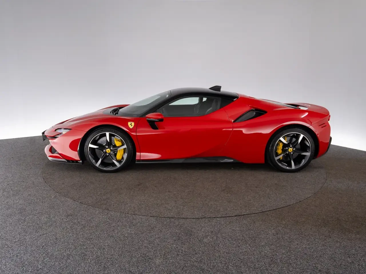 Ferrari SF90 Stradale, 3/10