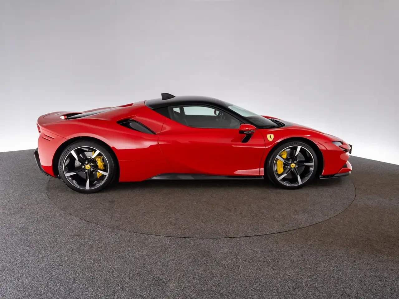 Ferrari SF90 Stradale, 7/10