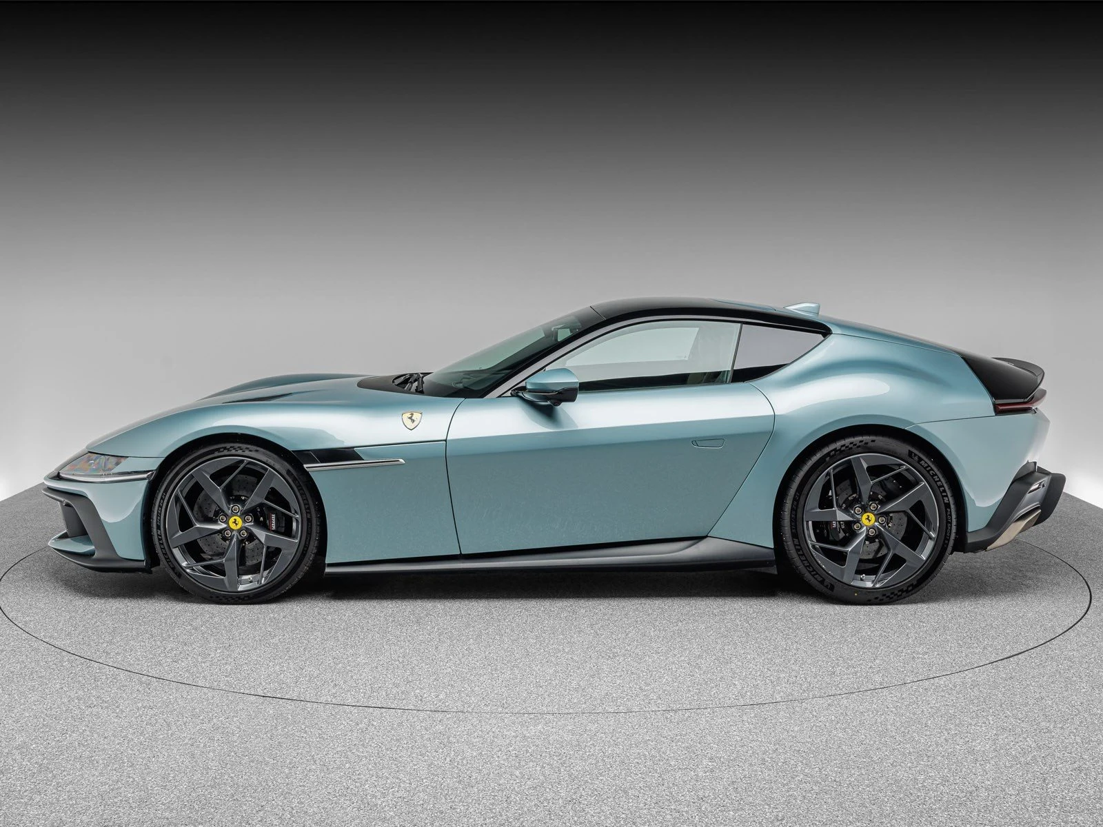 Ferrari 12Cilindri, 2/10