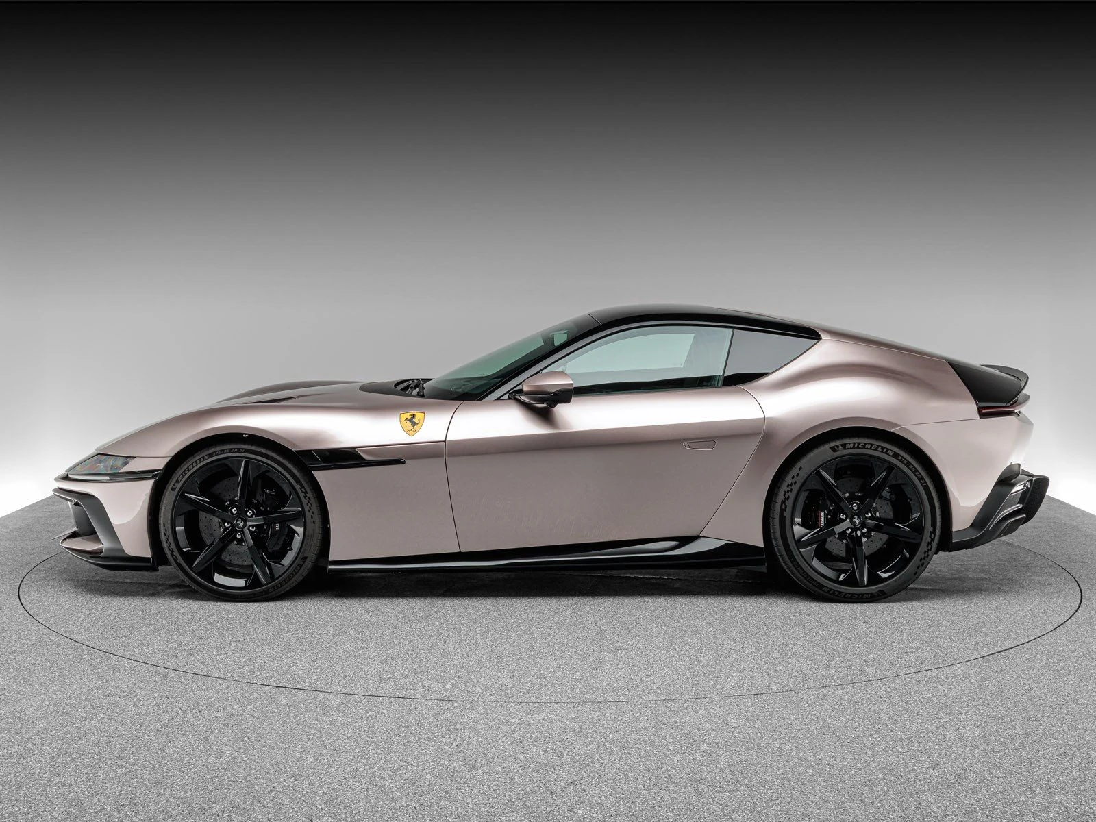 Ferrari 12Cilindri, 2/10