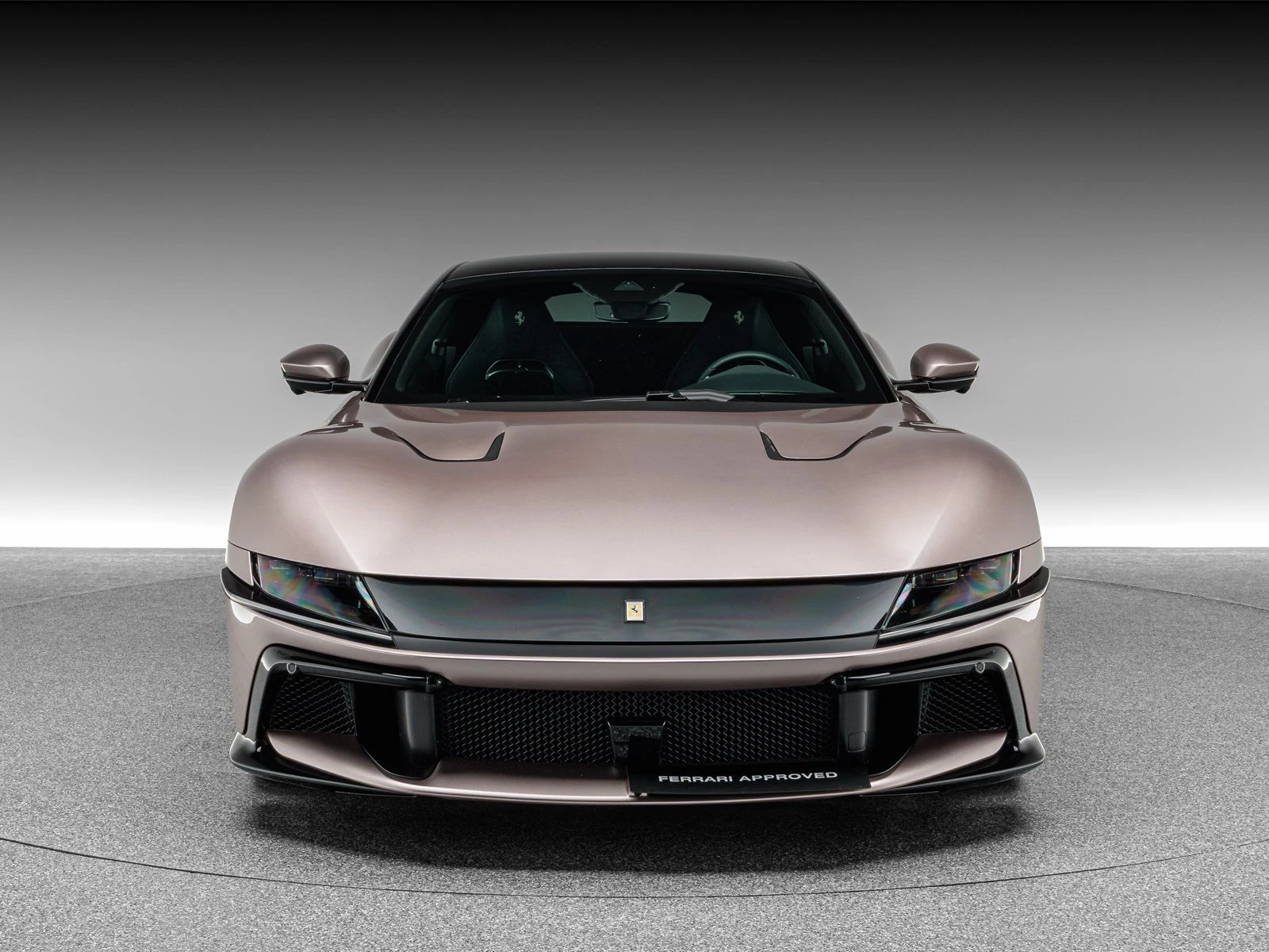 Ferrari 12Cilindri, 8/10