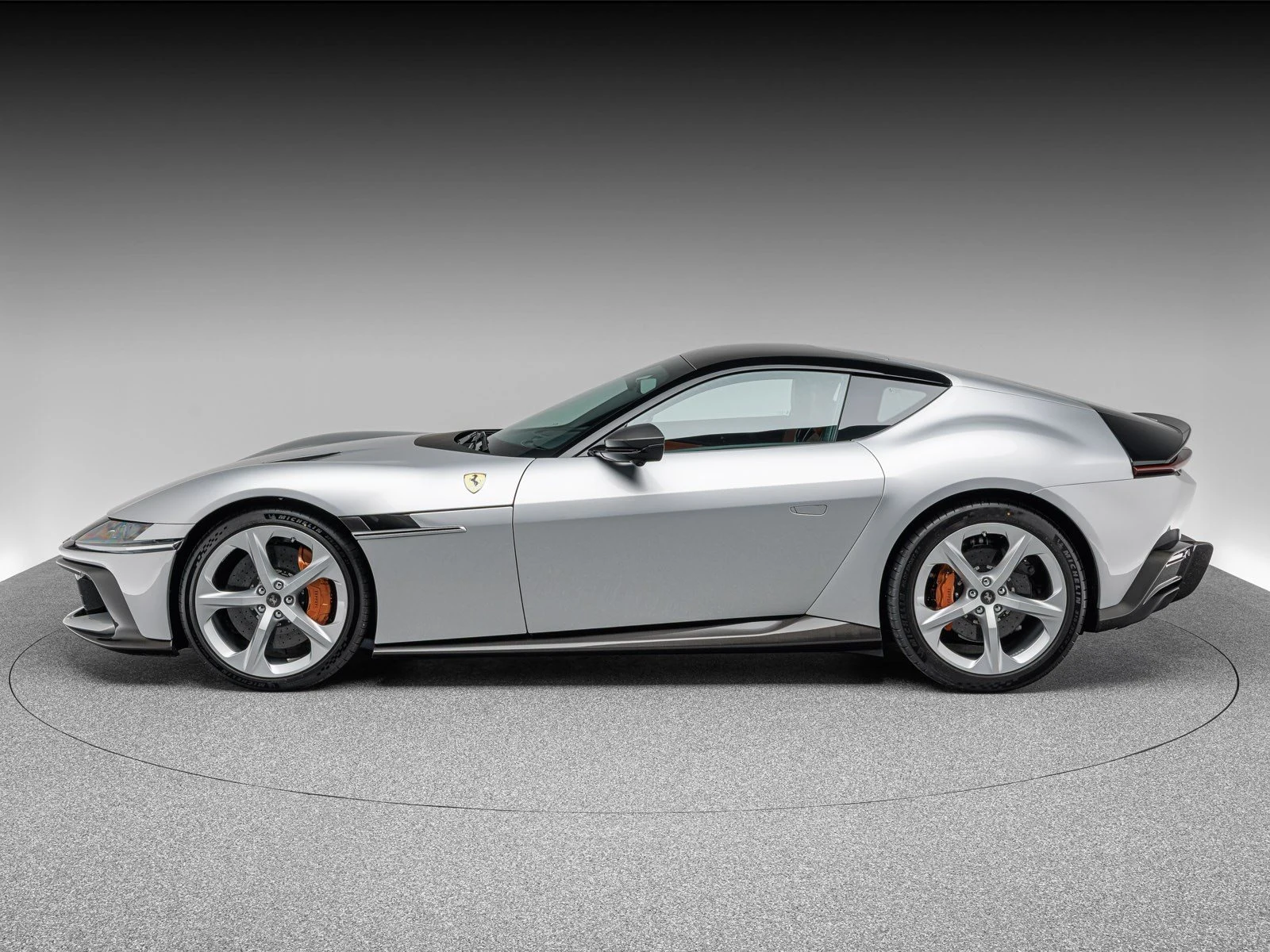 Ferrari 12Cilindri, 2/10