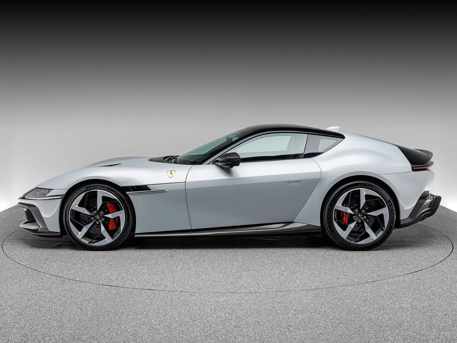 Ferrari 12Cilindri, 2/10