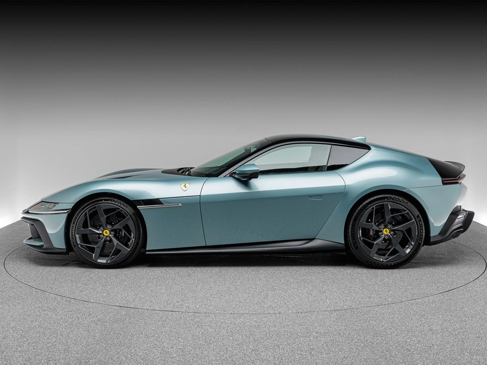 Ferrari 12Cilindri, 2/10
