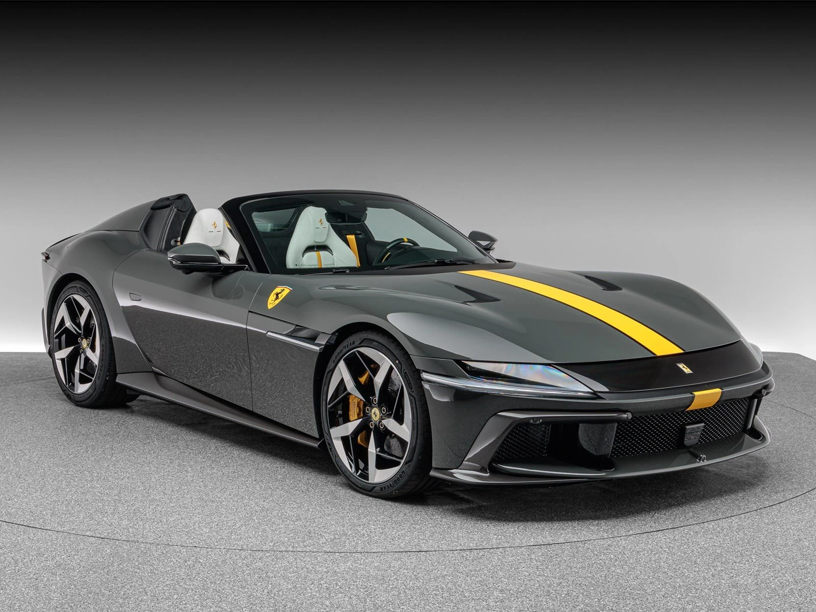 Ferrari 12Cilindri Spider, 9/10
