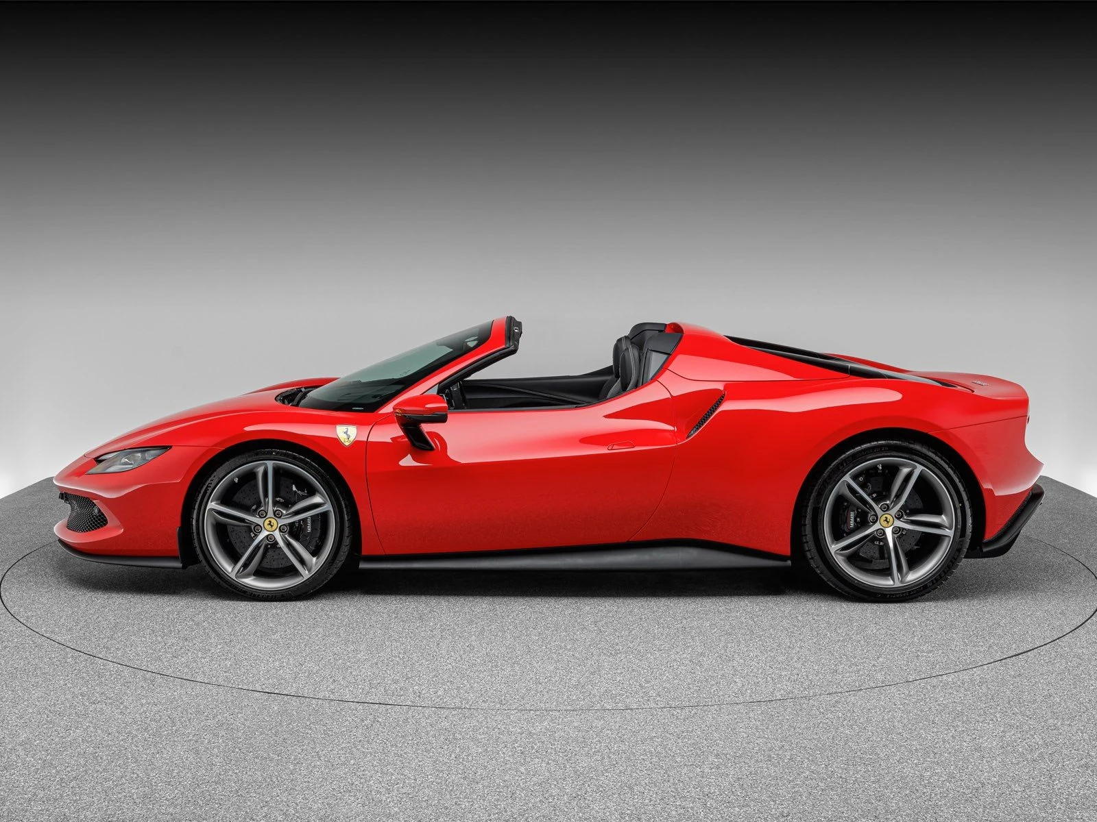 Ferrari 296 GTS, 2/10