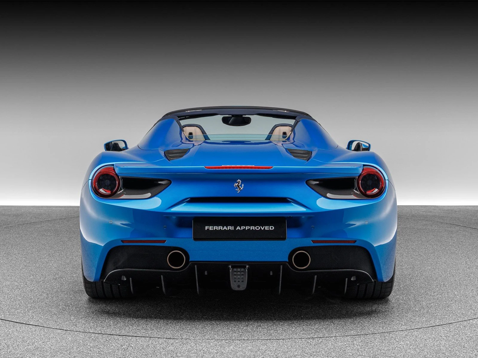 Ferrari 488 Spider, 6/10
