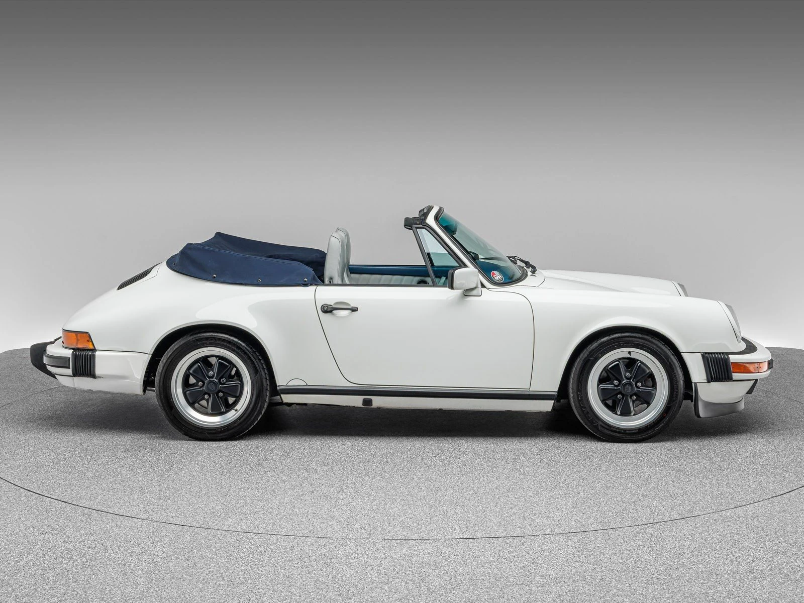 Porsche 911 Carrera Cabriolet, 7/10