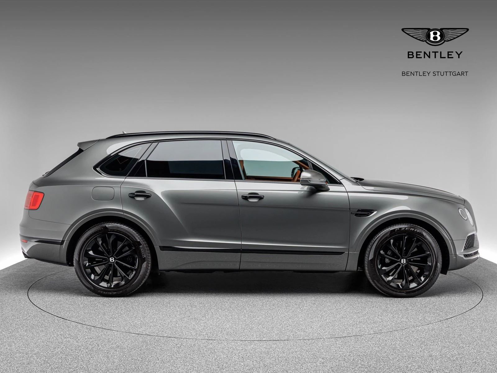 Bentley Bentayga, 2/10