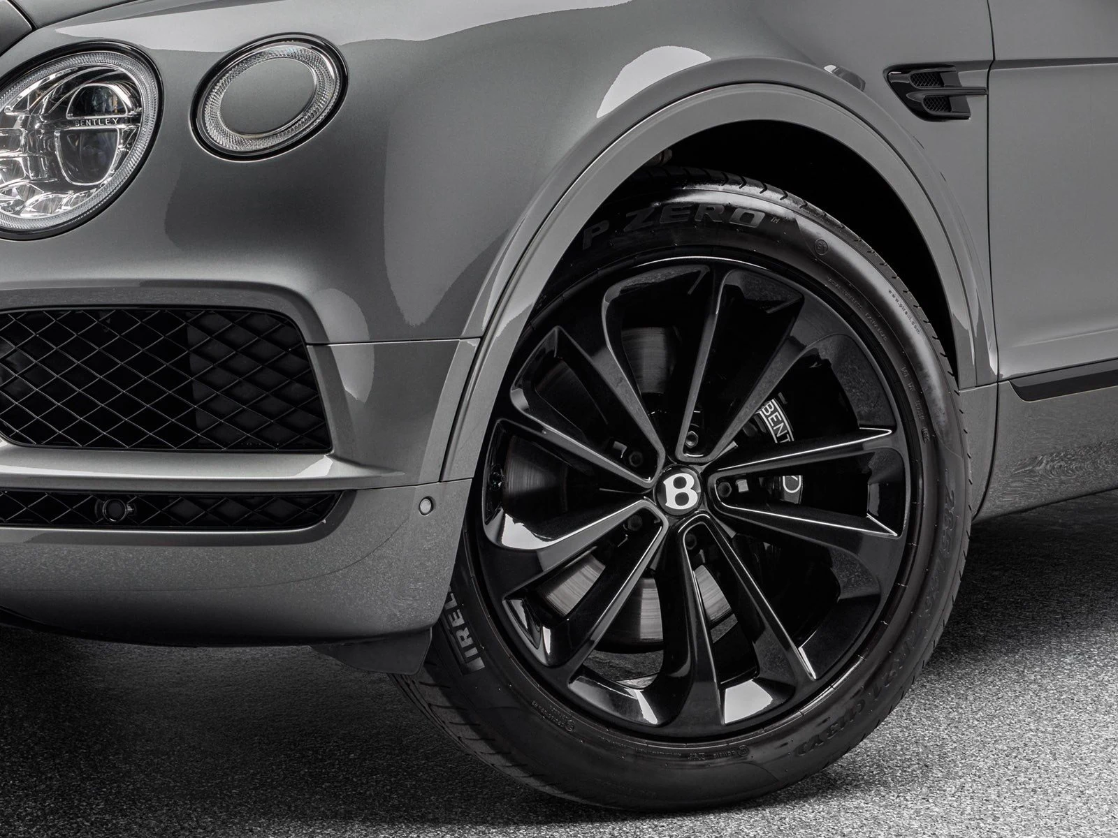 Bentley Bentayga, 7/10