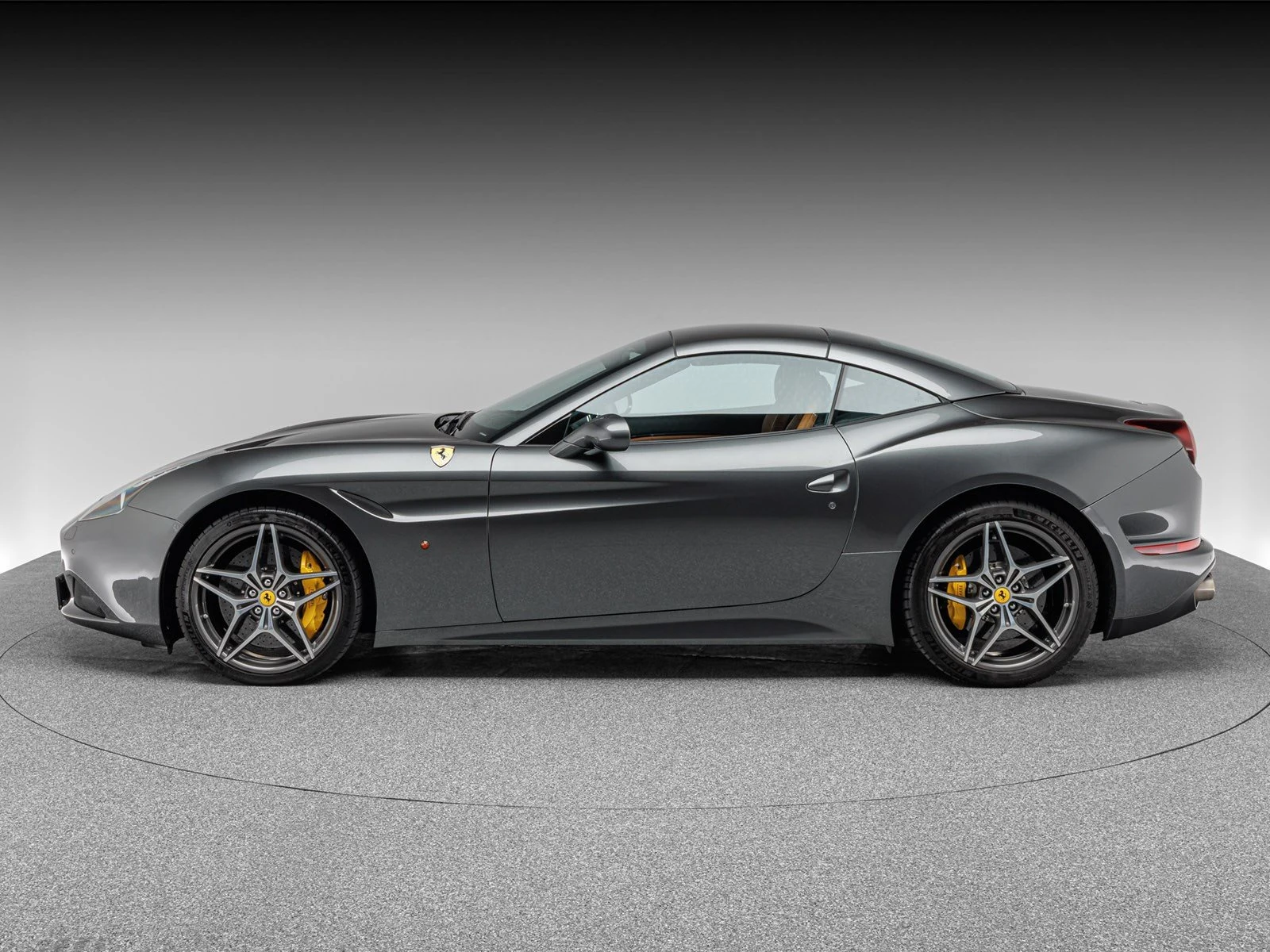 Ferrari California T, 5/10