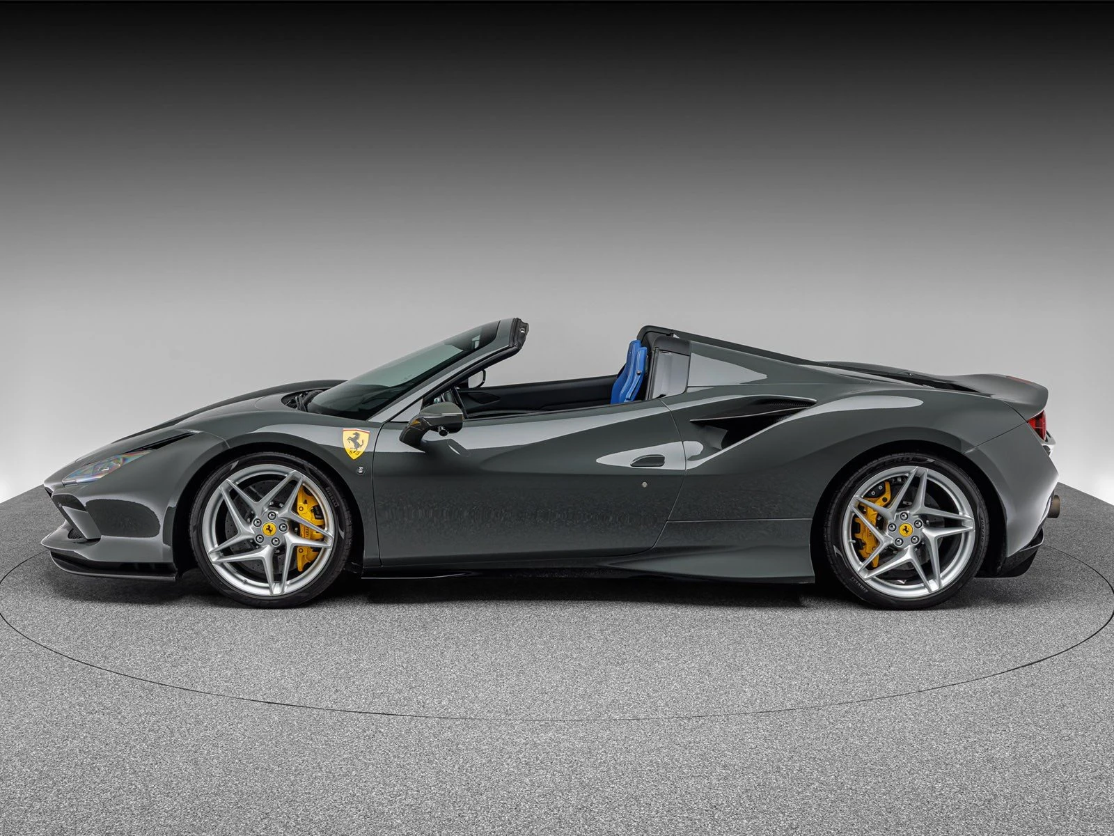 Ferrari F8 Spider, 2/10