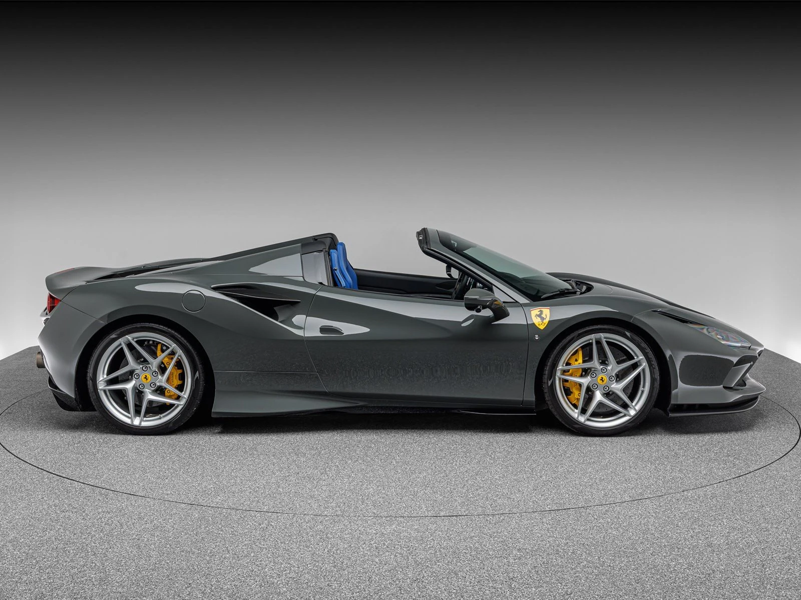 Ferrari F8 Spider, 8/10