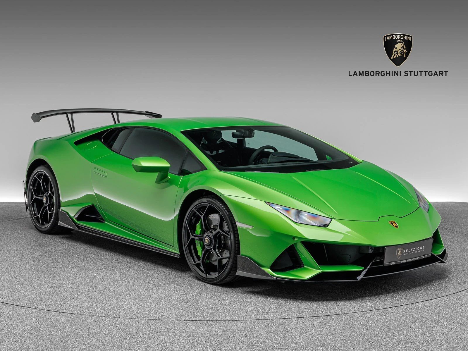 Lamborghini Huracán EVO, full-car front three-quarter view.