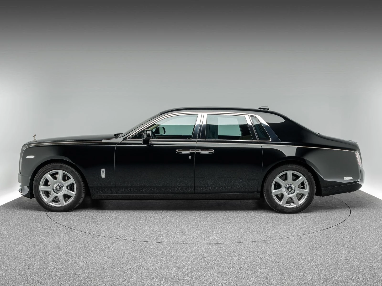 Rolls-Royce Phantom, 5/10