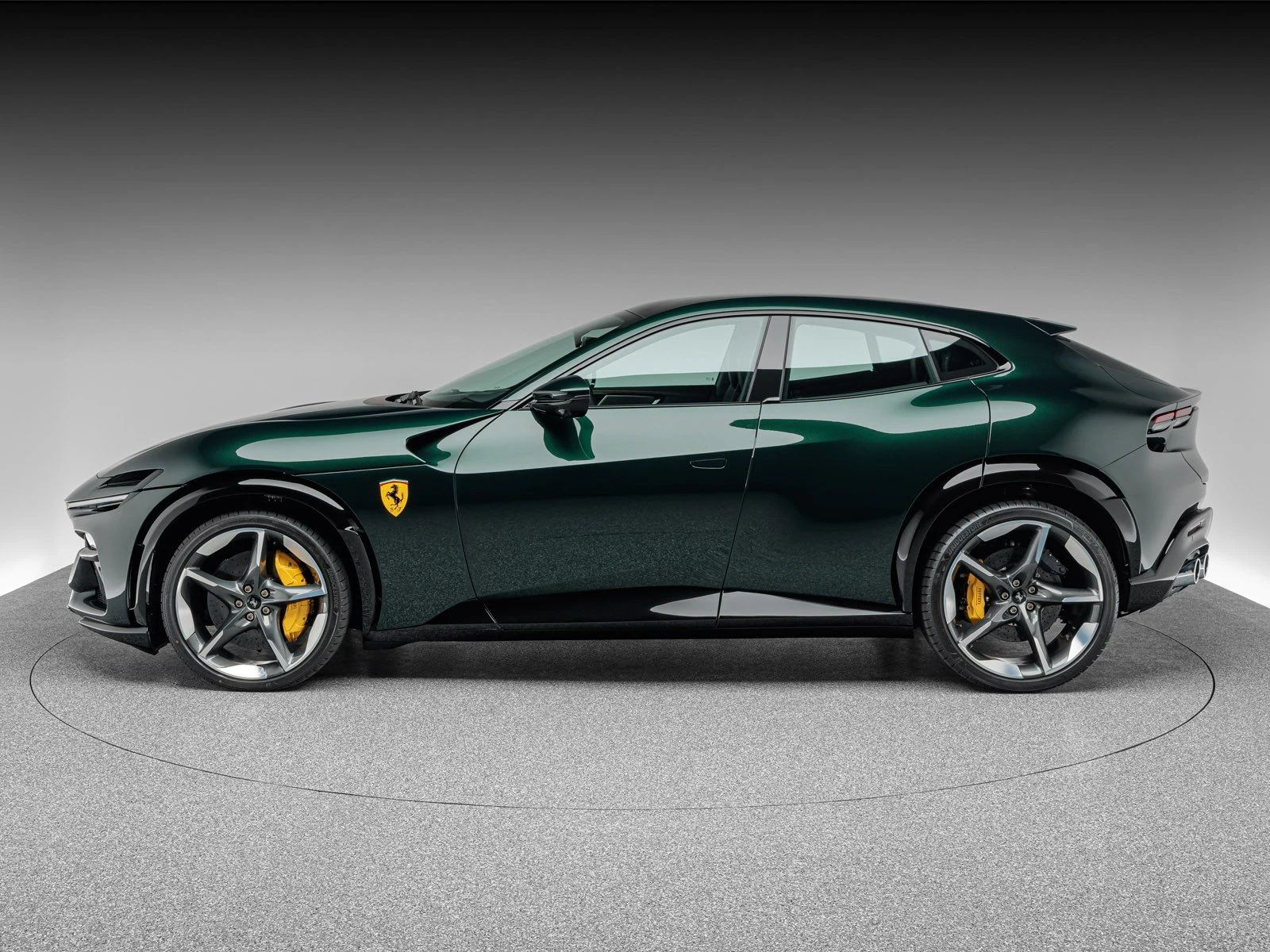 Ferrari Purosangue, 2/10