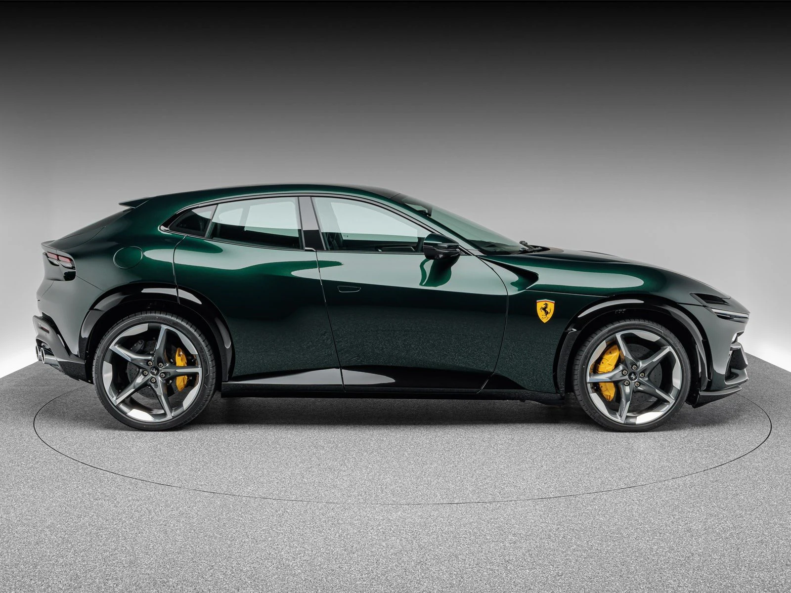 Ferrari Purosangue, 7/10
