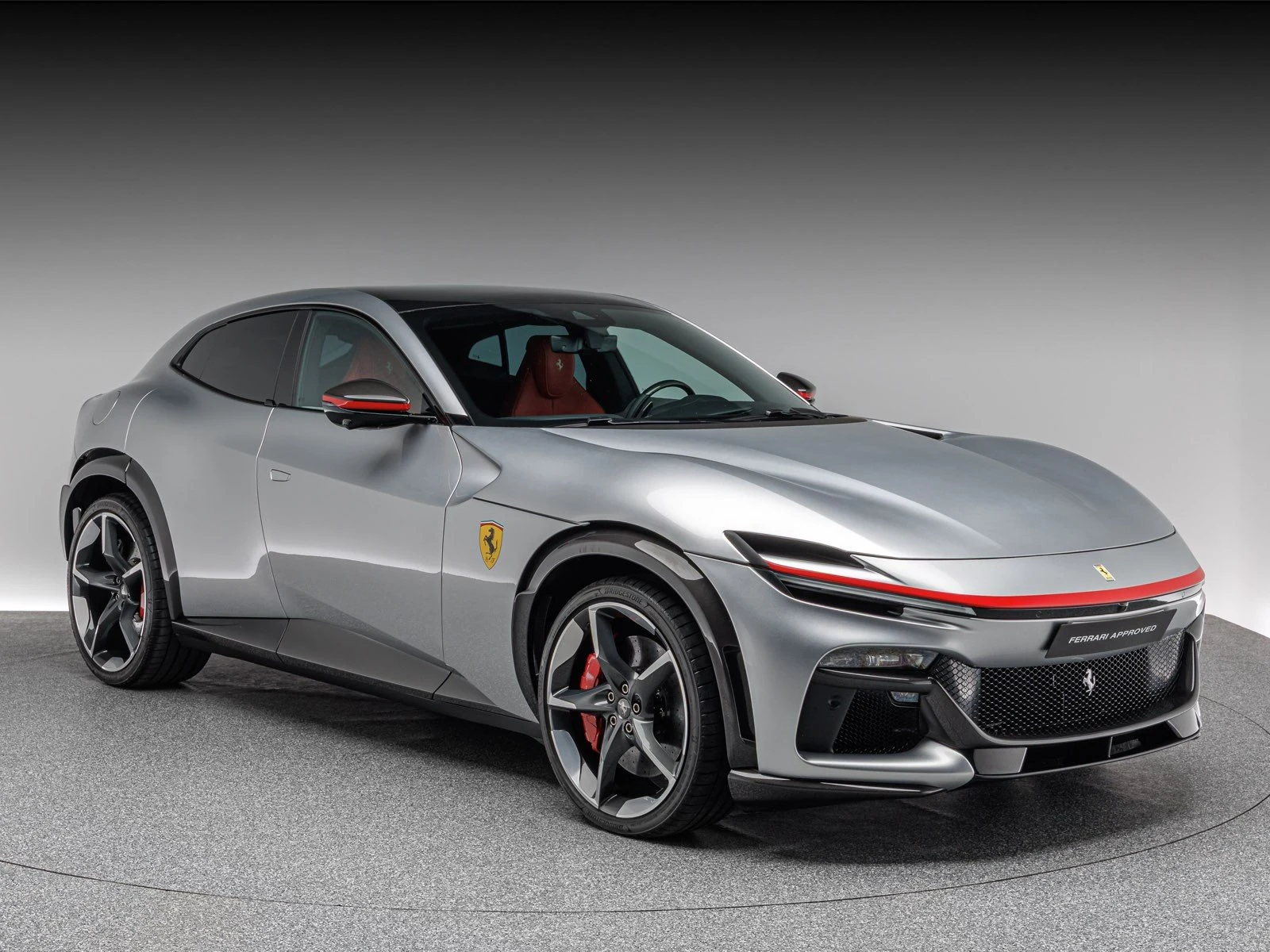 Ferrari Purosangue, 8/10