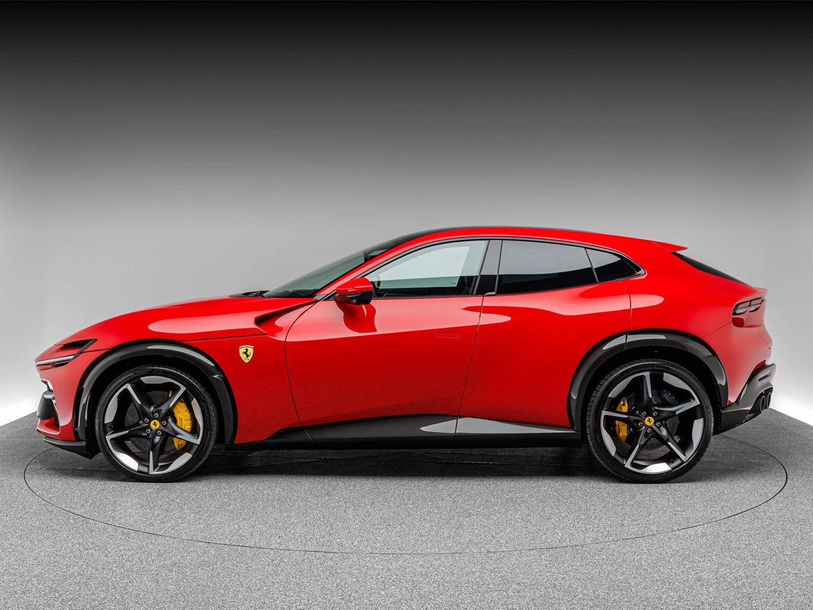 Ferrari Purosangue, 2/10
