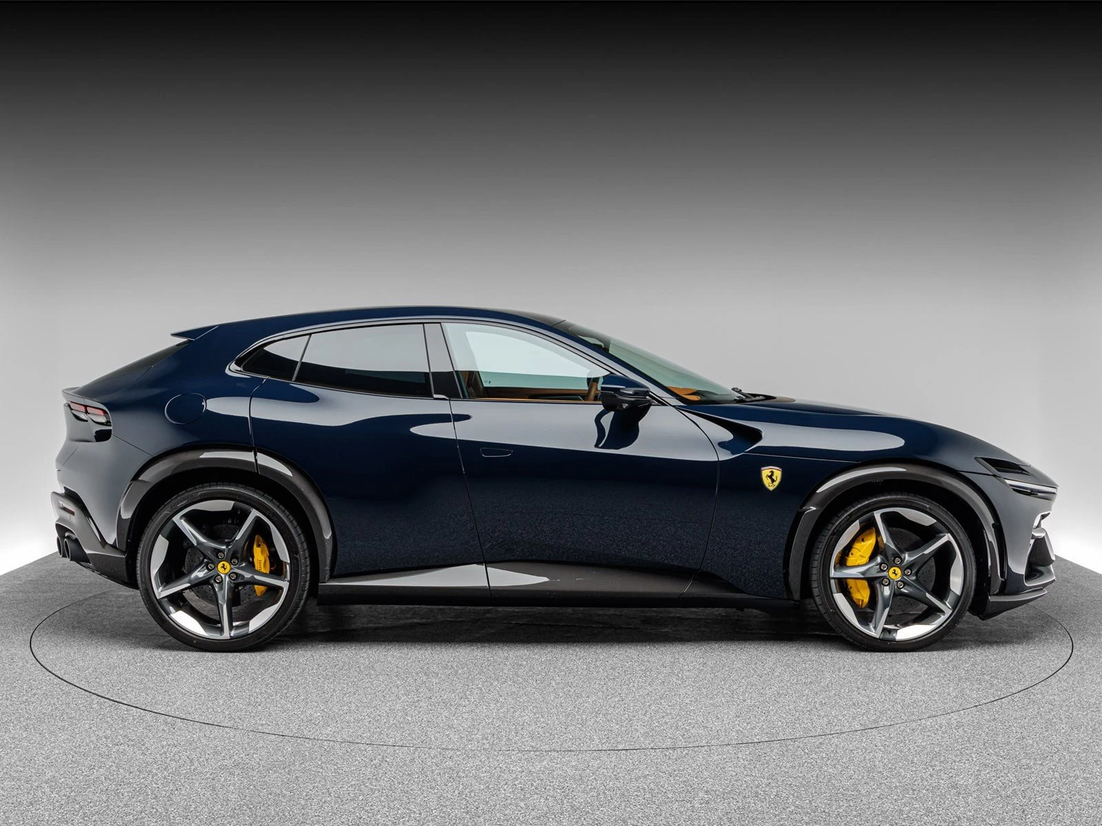 Ferrari Purosangue, 7/10