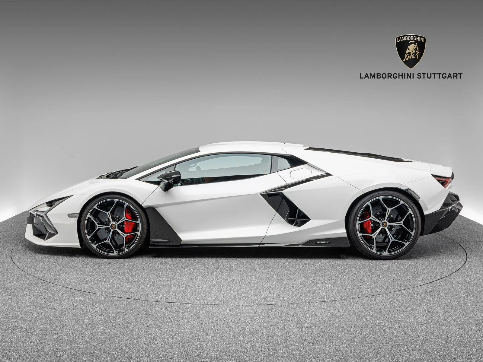 Lamborghini Revuelto, 3/10