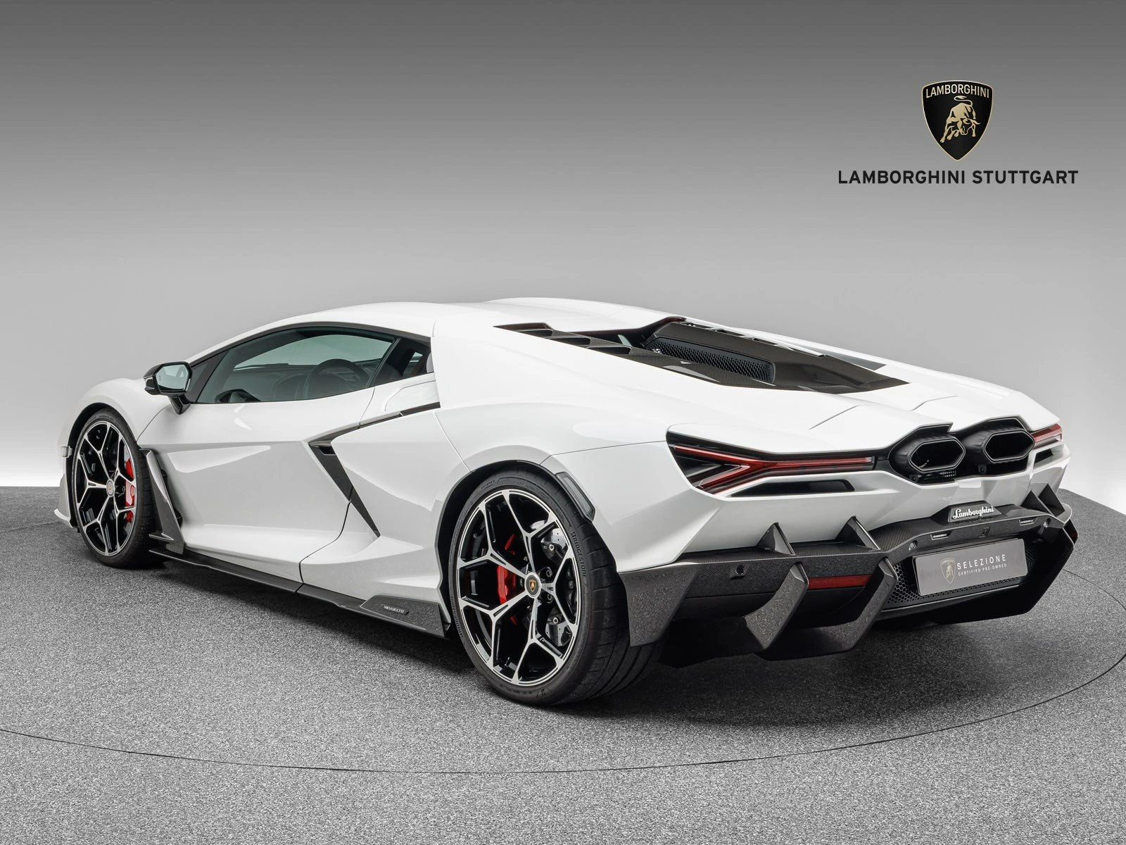 Lamborghini Revuelto, 4/10