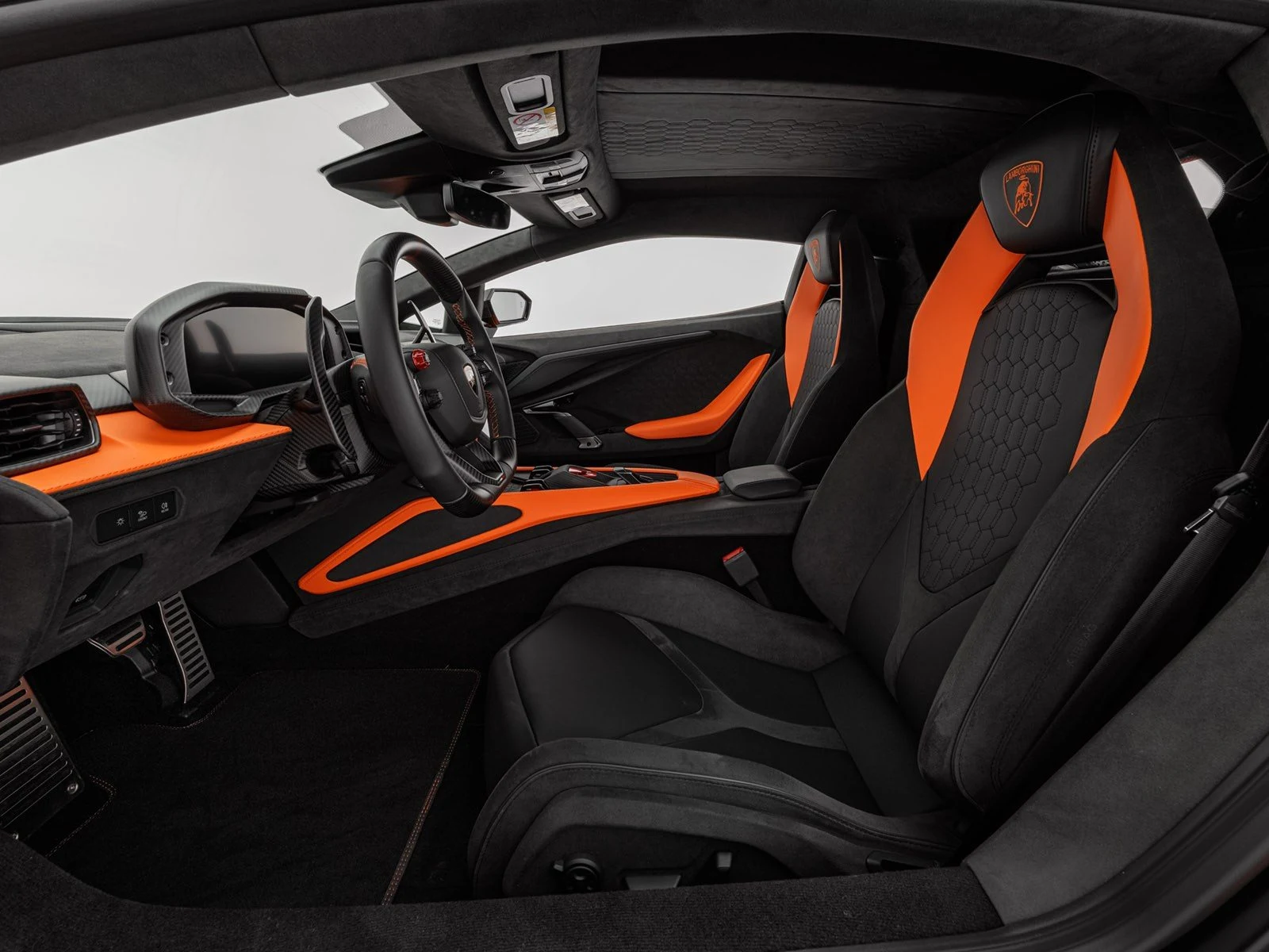Lamborghini Revuelto, 5/10