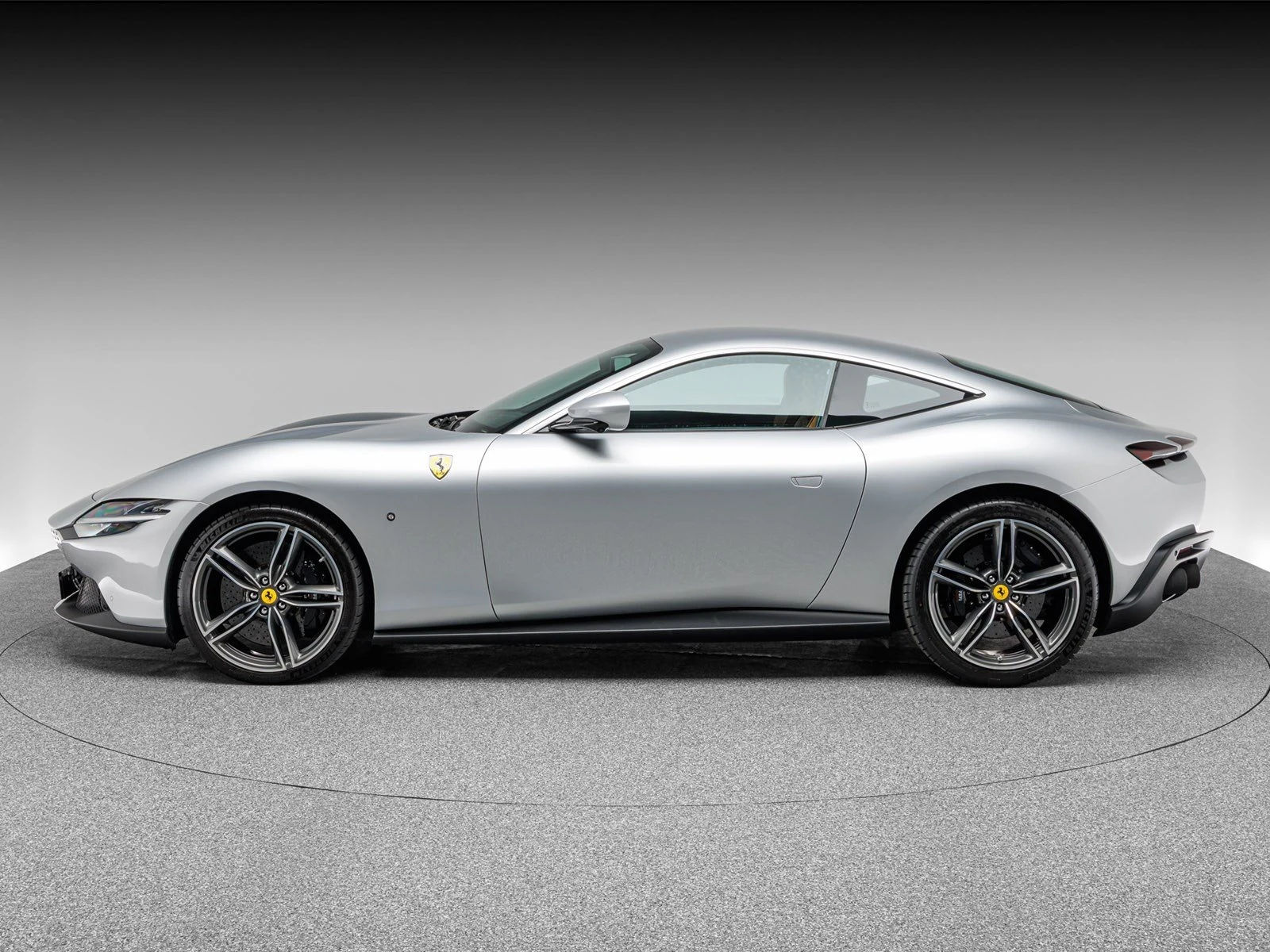 Ferrari Roma, 2/10