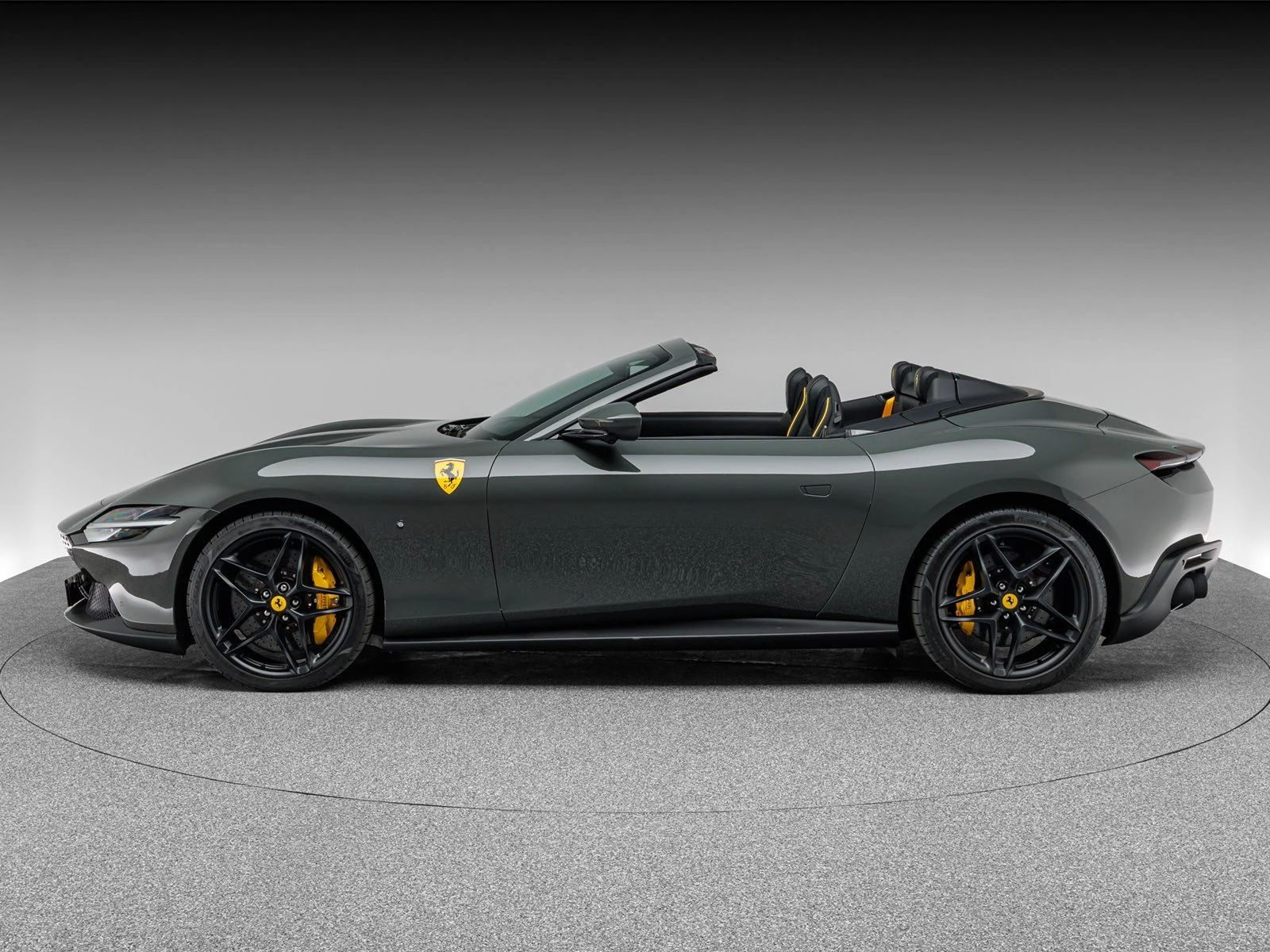 Ferrari Roma Spider, 2/10