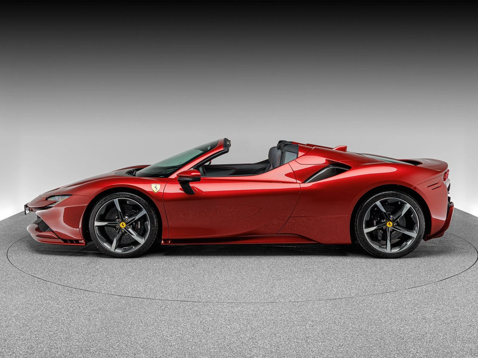 Ferrari SF90 Spider, 2/10