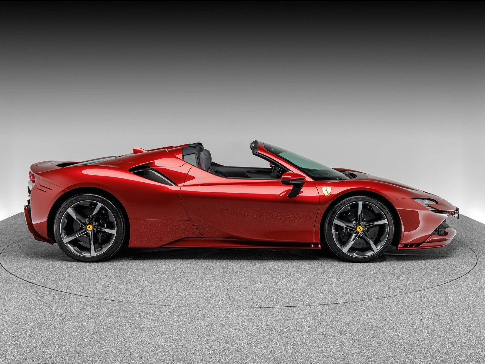 Ferrari SF90 Spider, 8/10