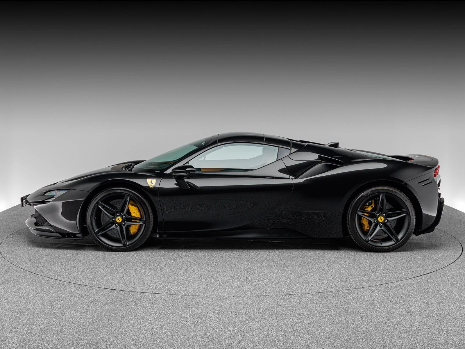 Ferrari SF90 Spider, 5/10