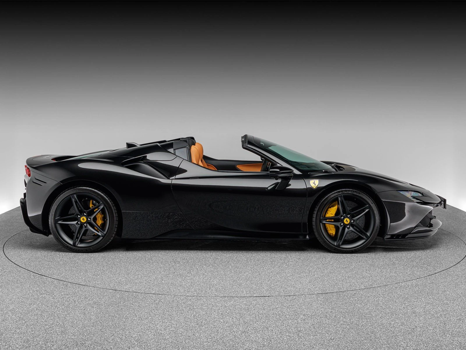 Ferrari SF90 Spider, 8/10