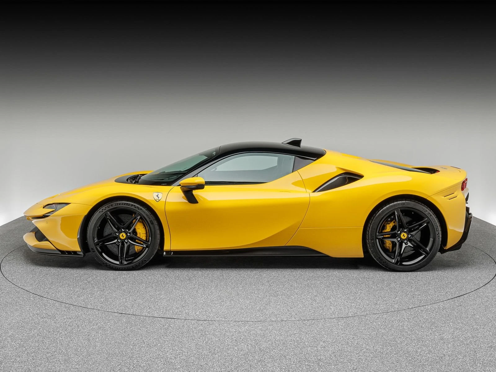 Ferrari SF90 Stradale, 2/10