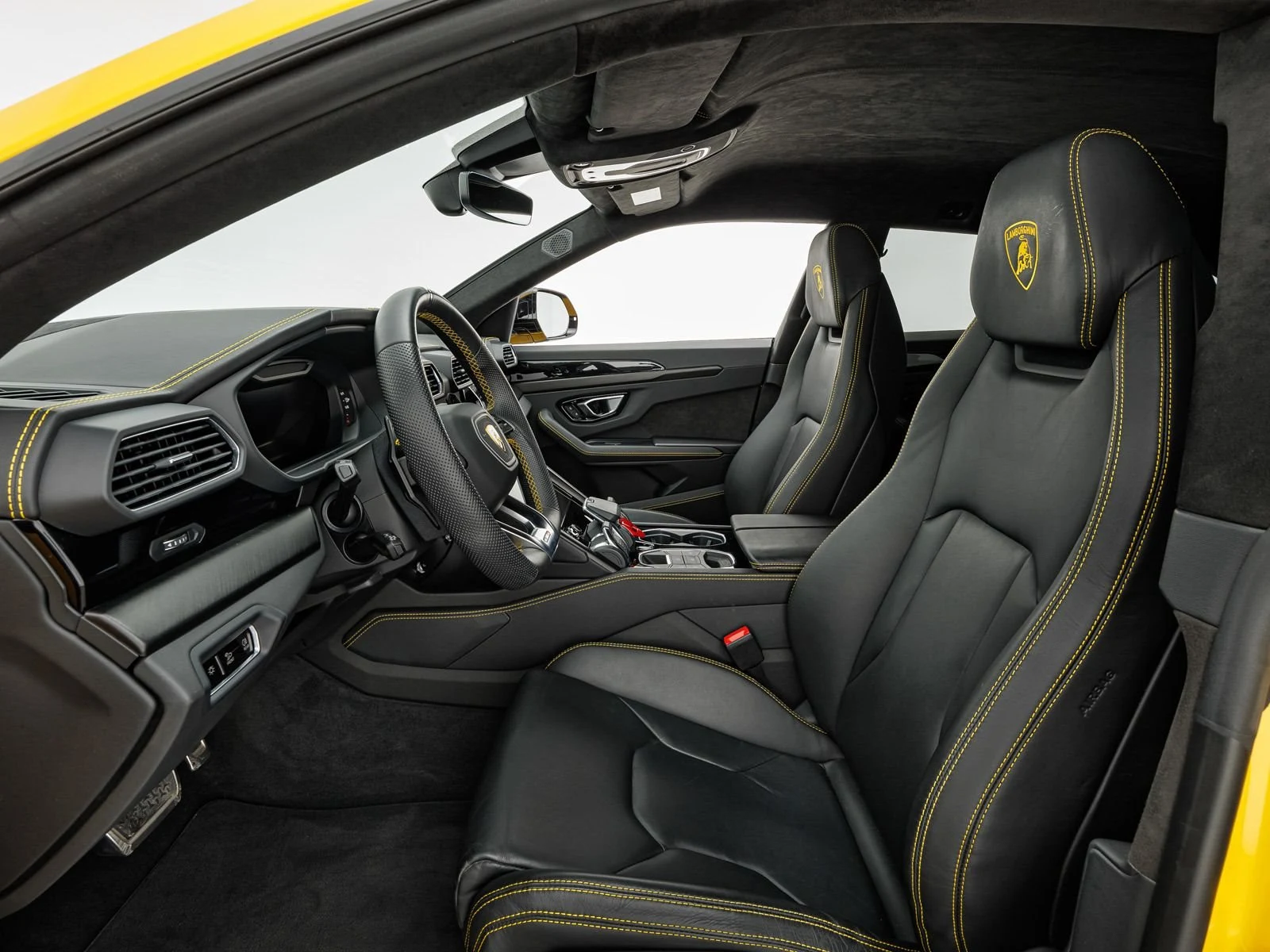 Lamborghini Urus, 5/10