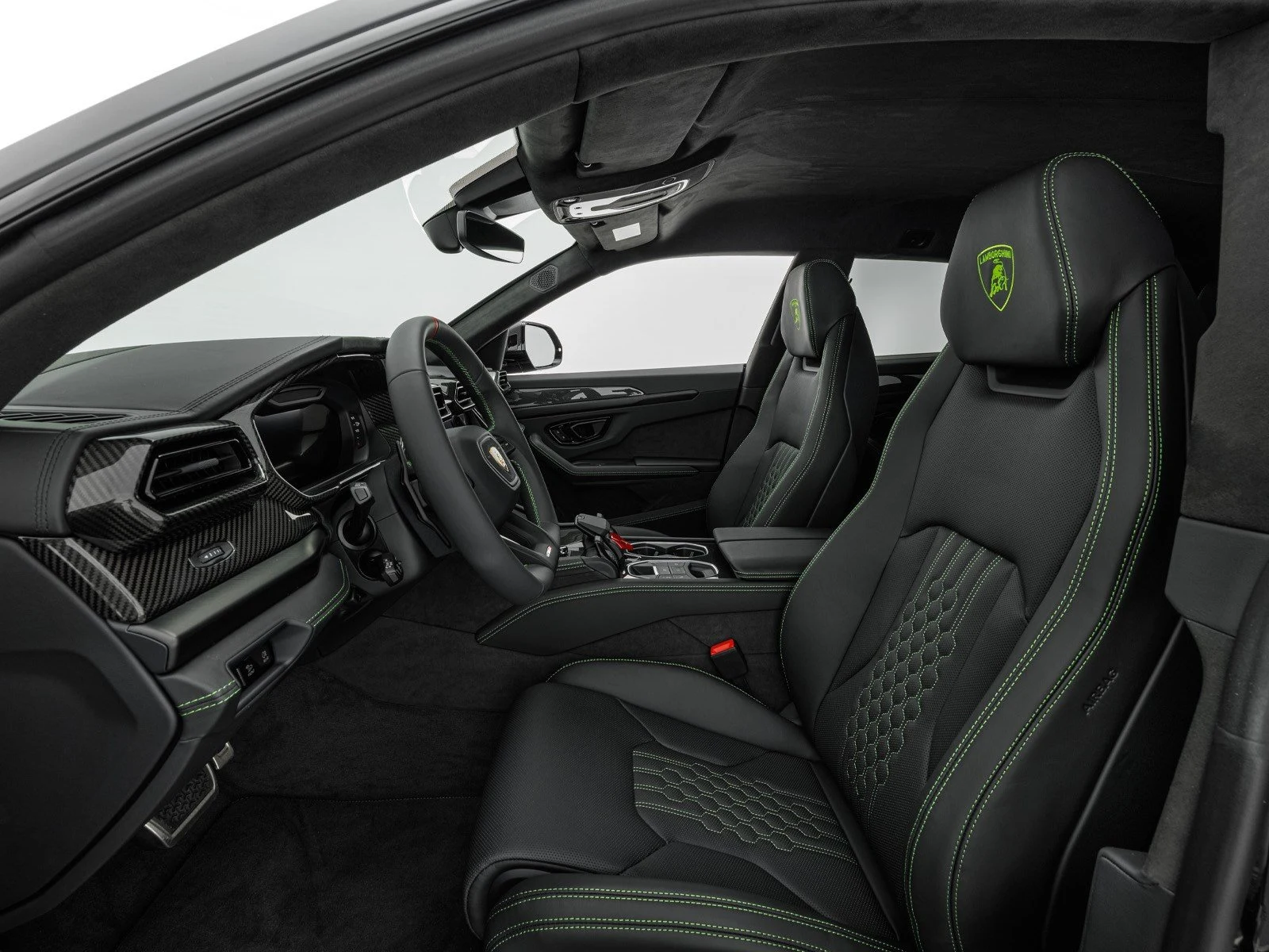 Lamborghini Urus SE, 5/10