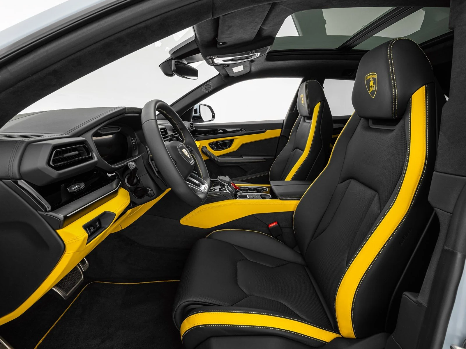 Lamborghini Urus SE, 5/10
