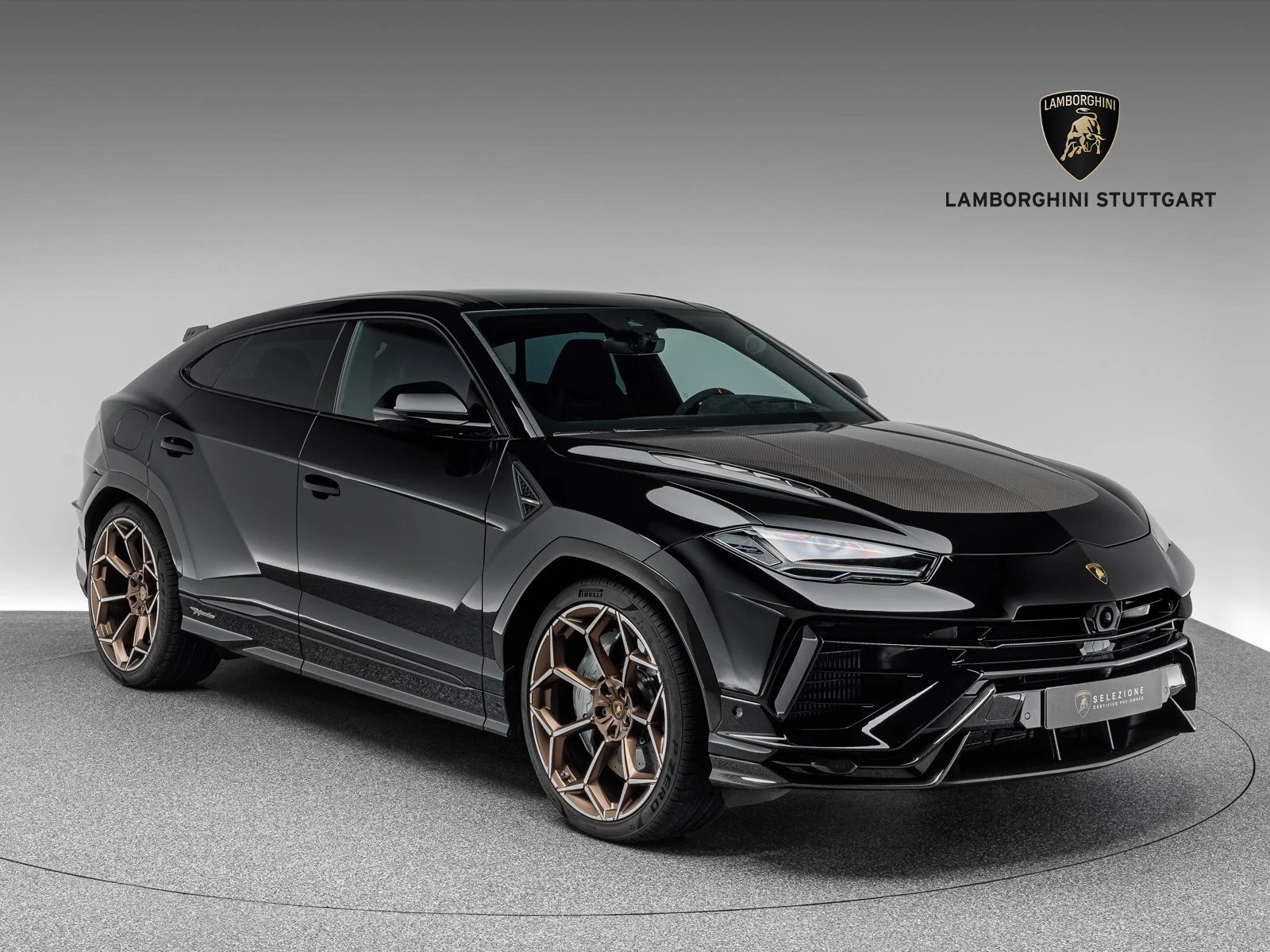 Lamborghini Urus Performante, full-car front three-quarter view.