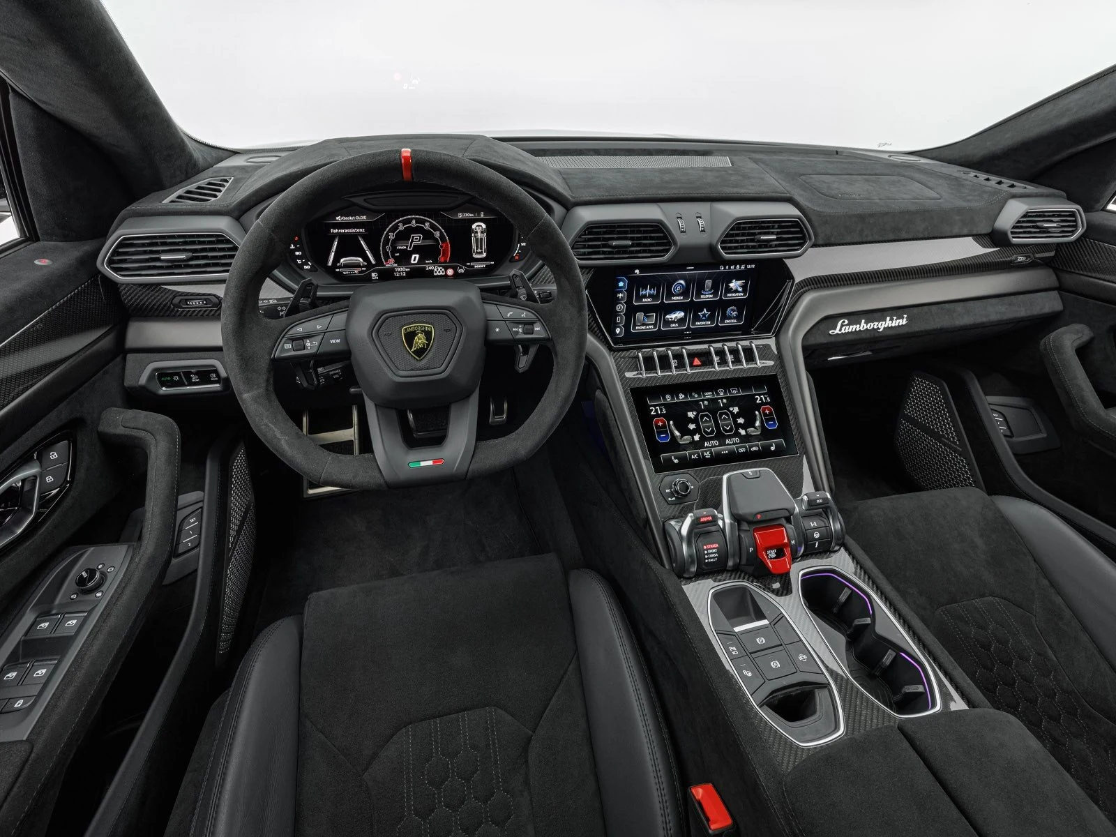 Lamborghini Urus Performante, 7/10