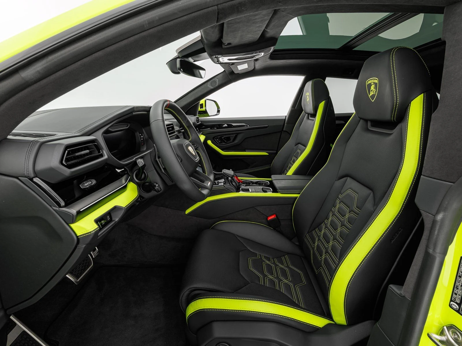Lamborghini Urus SE, 5/10