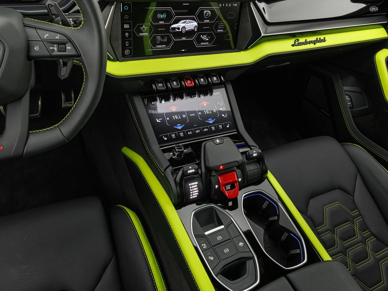 Lamborghini Urus SE, 9/10