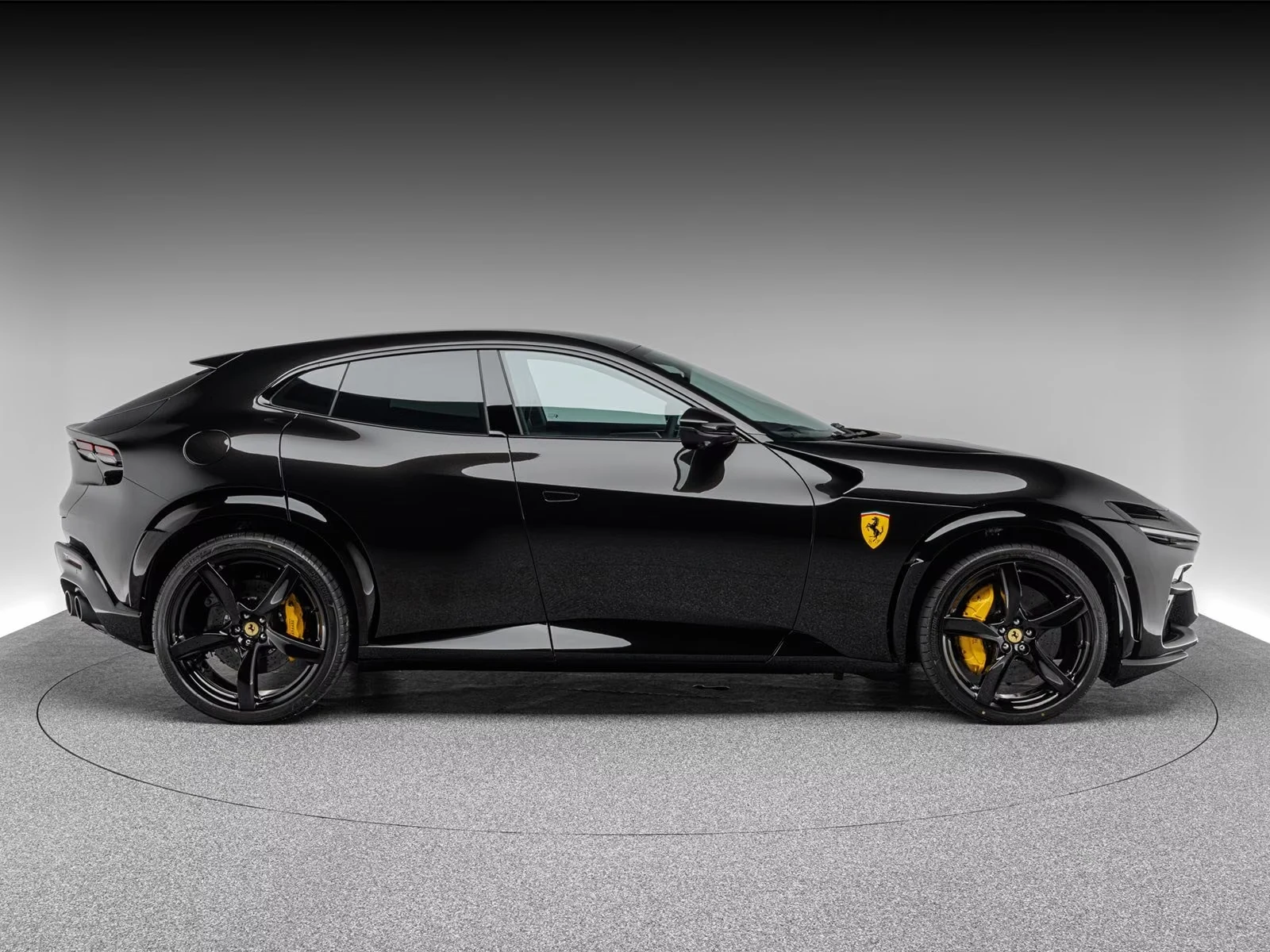 Ferrari Purosangue, 7/10