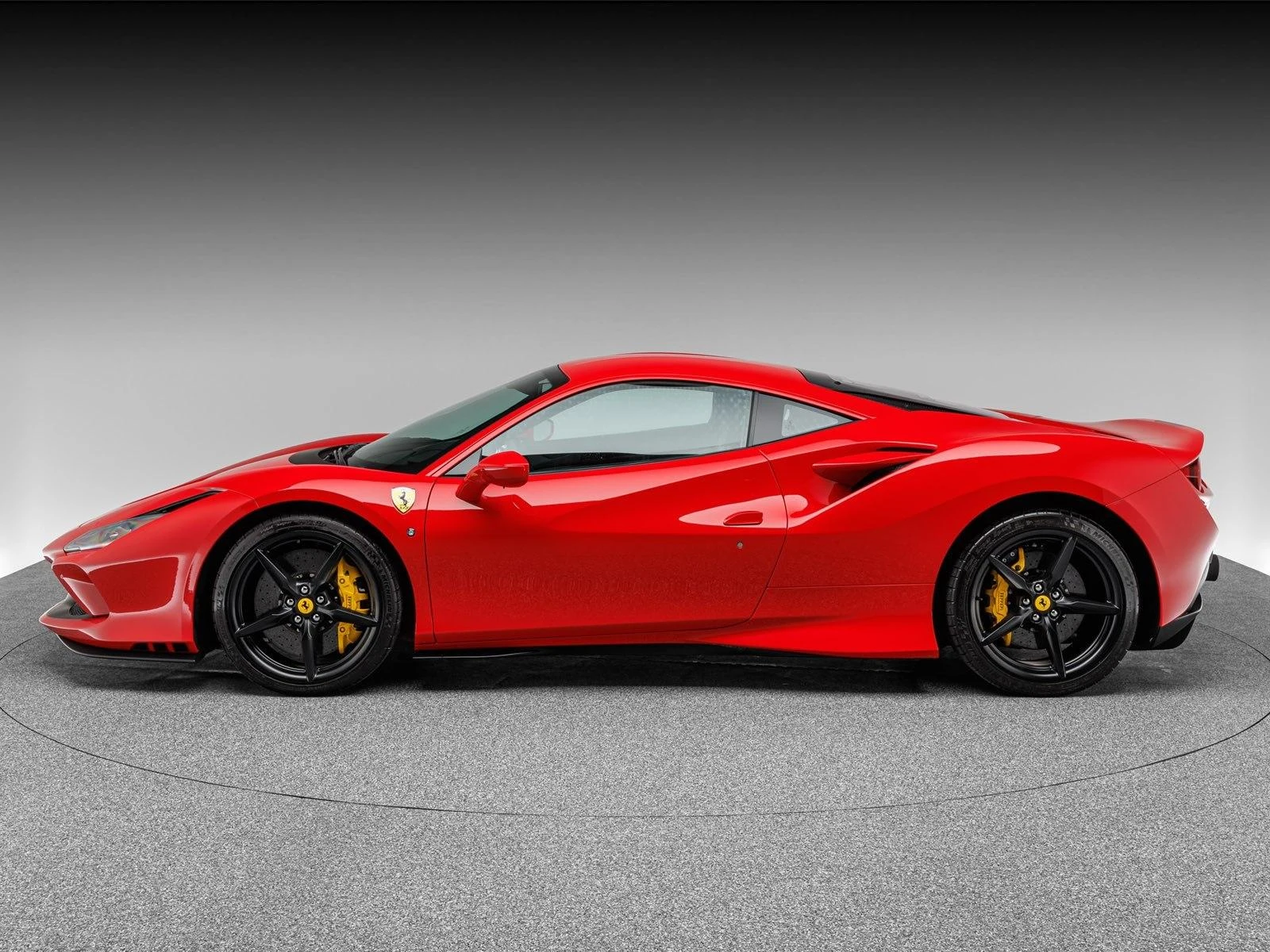 Ferrari F8 Tributo, 2/10