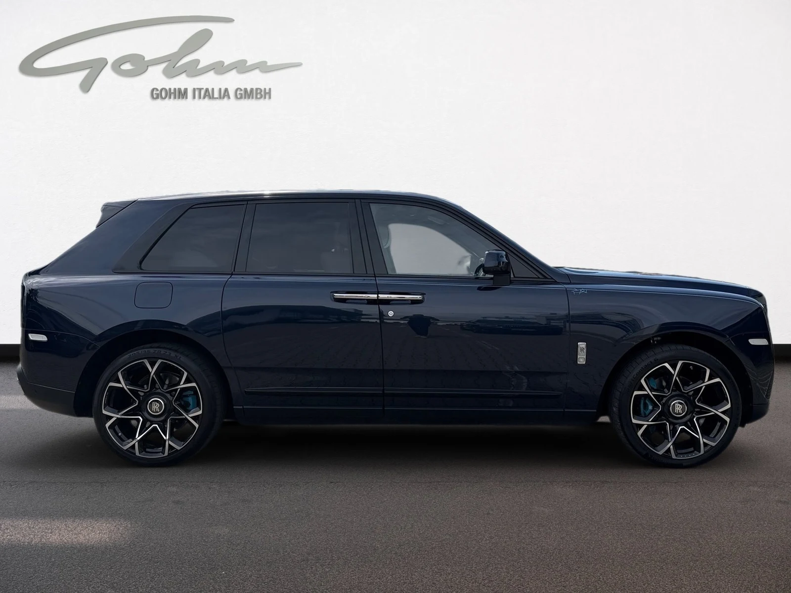 Rolls-Royce Cullinan, 7/10