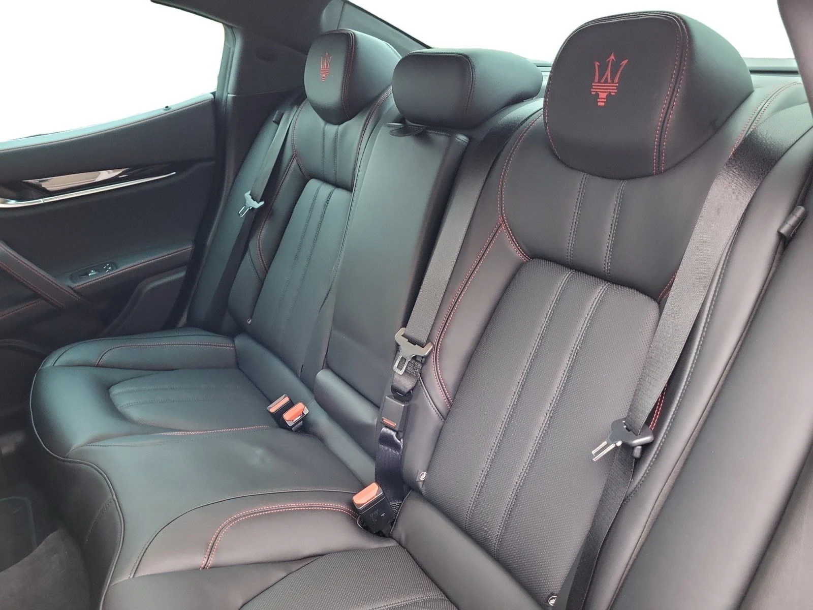 Maserati Ghibli Modena Ultima, 5/10