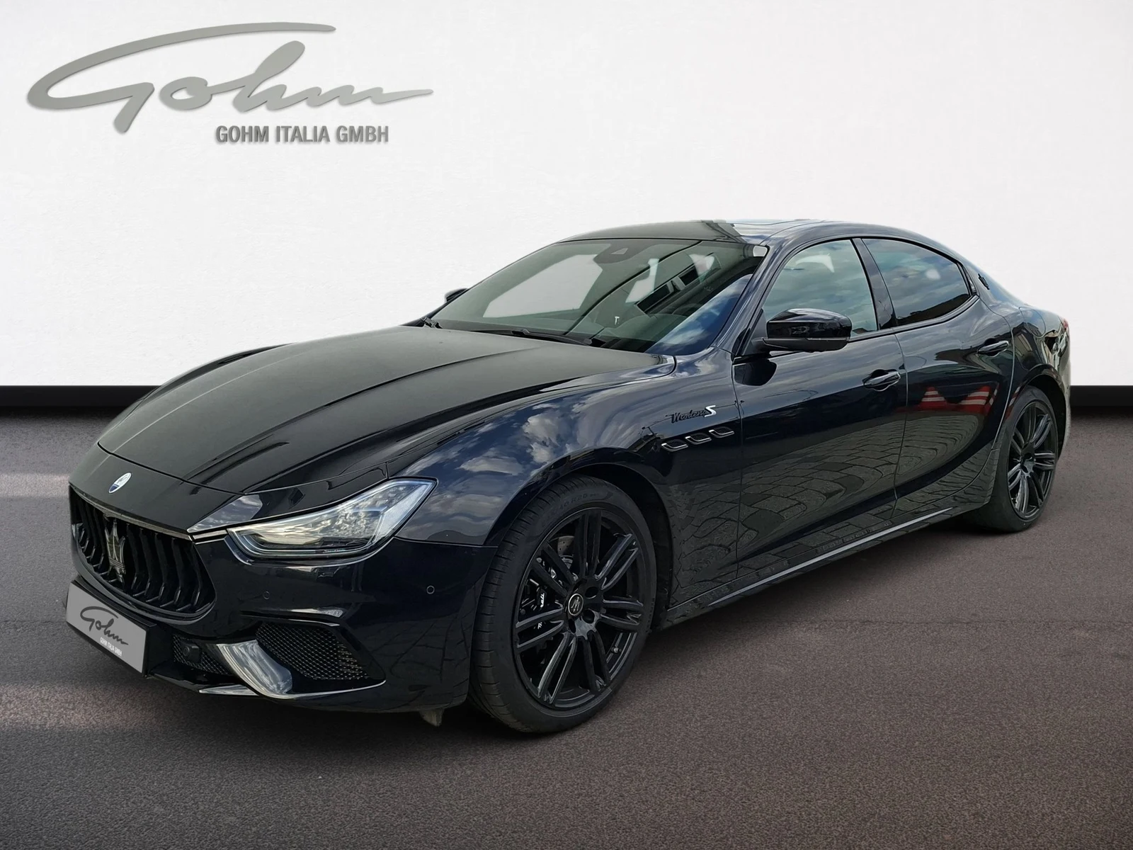 Maserati Ghibli Modena S Q4, full-car front three-quarter view.